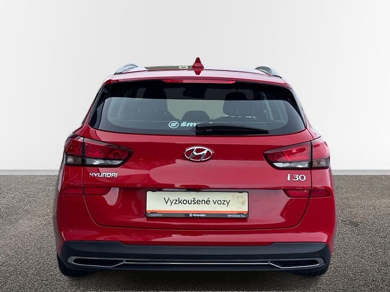 Hyundai i30 Family Comfort - fotka 17 z 25