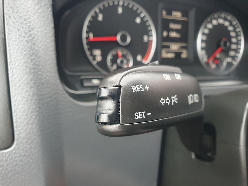 Volkswagen Multivan (2011) 2L 103kw, SPLÁTKY  - fotka 18 z 29