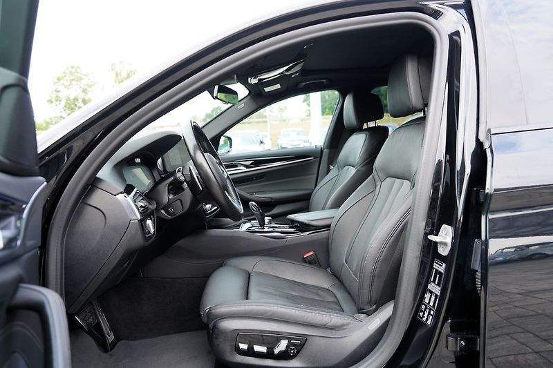 BMW Řada 5 540d xDrive M sport/Lasery - fotka 24 z 50