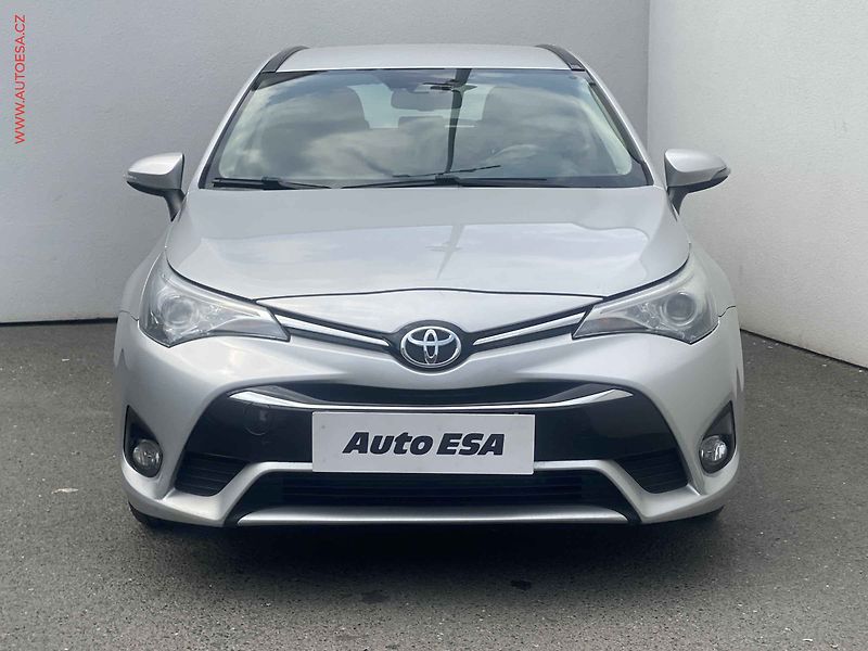 Toyota Avensis (2018) 2.0D-4D, ČR, Výhřev sed. - fotka 2 z 18
