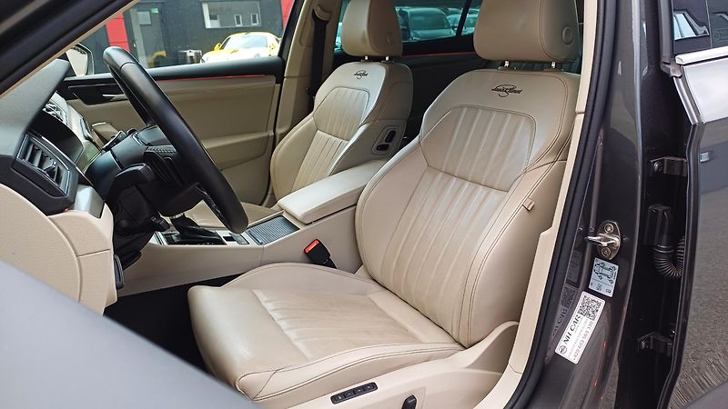 Škoda Superb L&K 2.0TSI 200kW-TZ-ČR-DPH - fotka 24 z 50