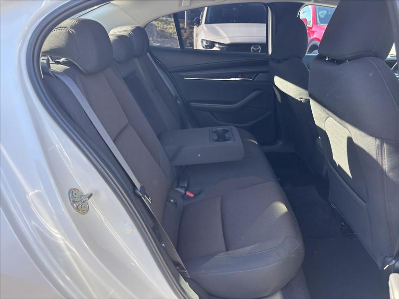 Mazda 3 2,0 i Plus 1.ČR CARPLAY KAMERA - fotka 14 z 46