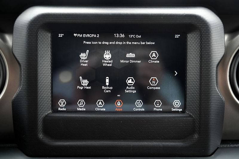 Jeep Wrangler 2.2 CRD/Sport/MultiJet/4x4/AT - fotka 40 z 44