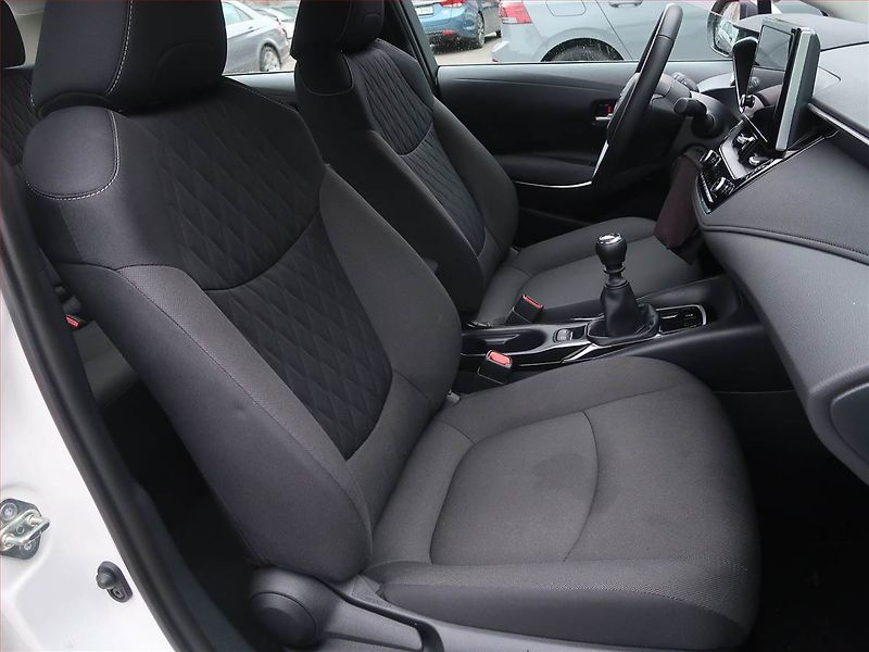Toyota Corolla (2024) Comfort 1.5 VVT-i - fotka 9 z 17