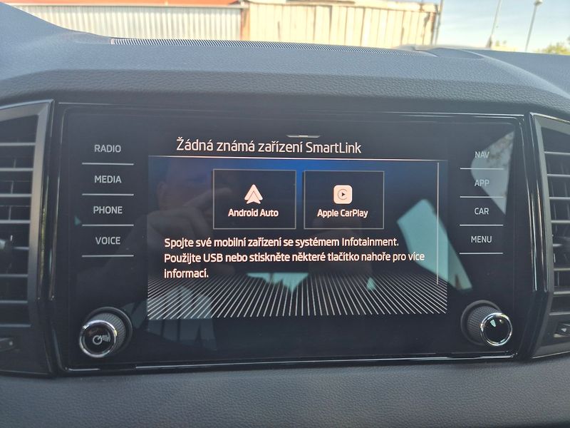 Škoda Karoq SportLine 2,0 TDI DSG 4x4 - fotka 26 z 34