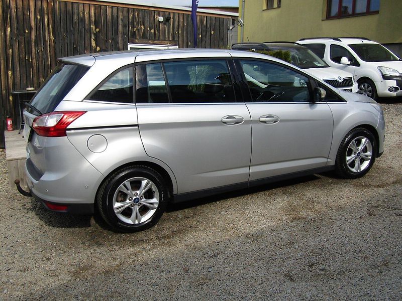 Ford Grand C-MAX (2016) 1.5 TDCi 88kW - fotka 10 z 37