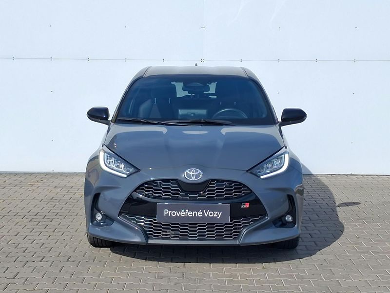 Toyota Yaris 1.5 HSD e-CVT GR-Sport - fotka 4 z 24