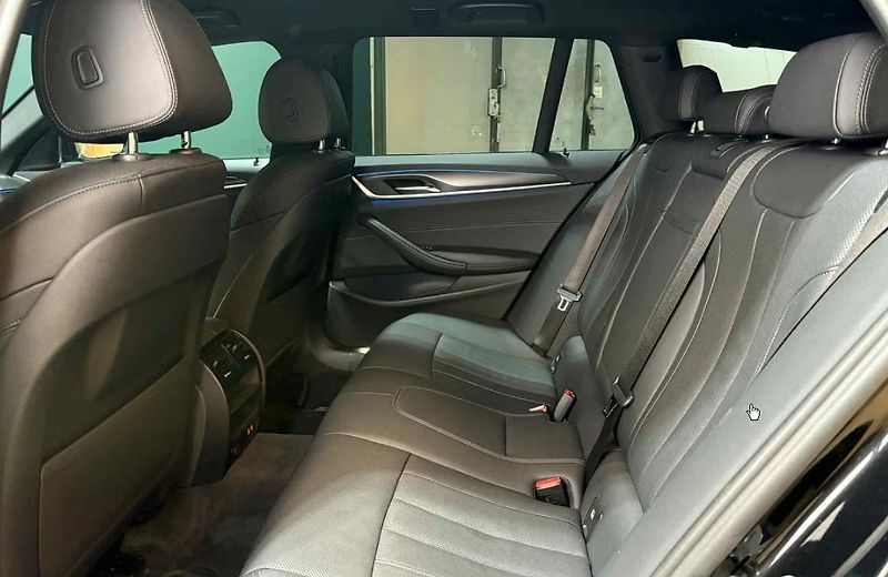 BMW Řada 5 530e xDrive M-Sport Taž. Kam. - fotka 18 z 24