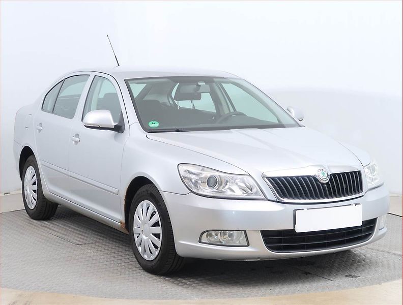 Škoda Octavia (2009) 2.0 TDI, po STK, oblíbený vůz - fotografie inzerátu