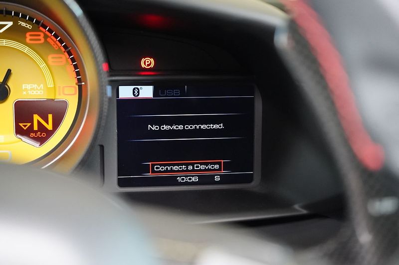 Ferrari 488 Lift/FullCarbon/Camera/Novitec - fotka 50 z 56