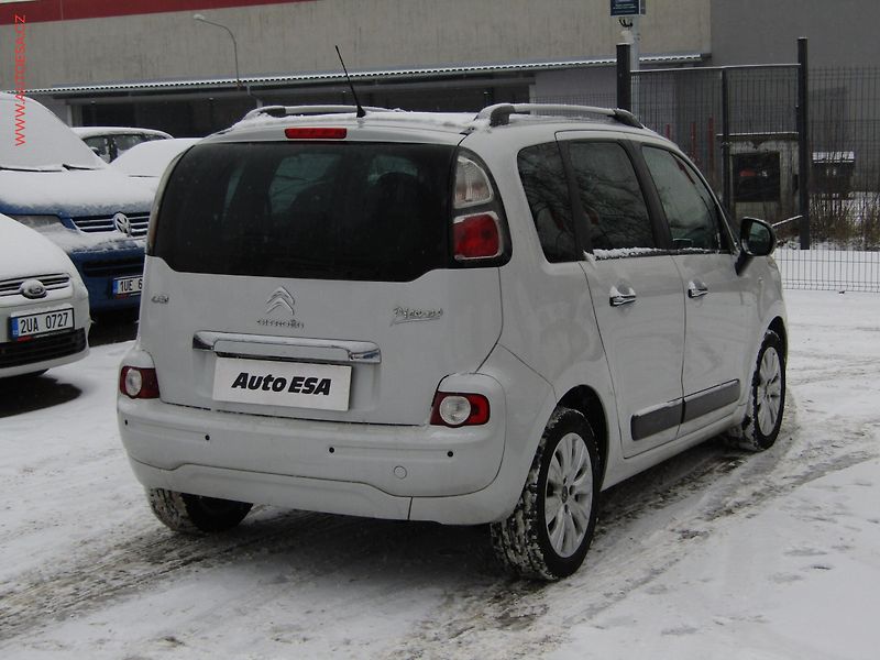 Citroën C3 Picasso (2015) 1.2i, Exclusive, navi, panor - fotka 4 z 17