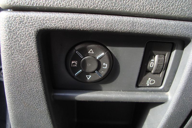Peugeot 3008 (2013) 1.6HDi,Hybrid 4,AUT,4x4,Panora - fotka 47 z 78