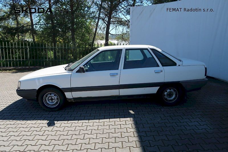 Renault R21 (1988) 21 TL L 481 55kW - fotka 3 z 20