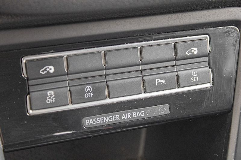 Volkswagen Sharan Highline - fotka 19 z 26