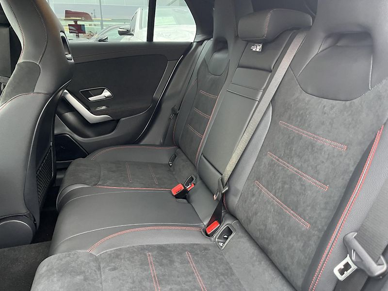 Mercedes-Benz CLA (2025) CLA 180d Shooting Brake - fotka 13 z 15