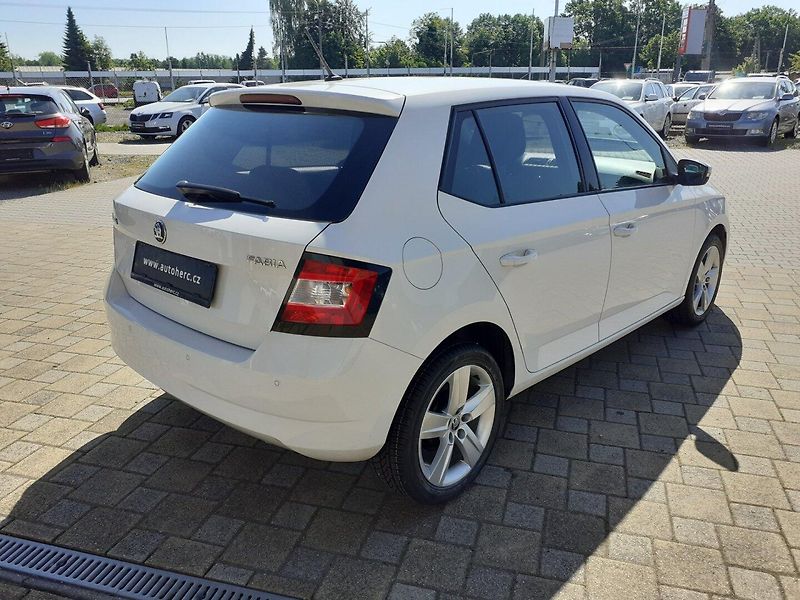 Škoda Fabia (2018) 1.0 TSI ČR - fotka 4 z 26