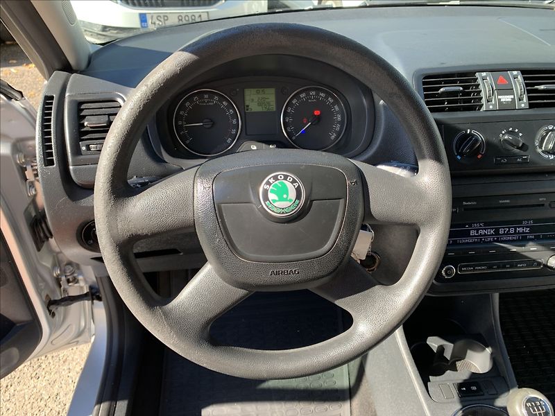 Škoda Fabia 1,6 TDI - fotka 10 z 17