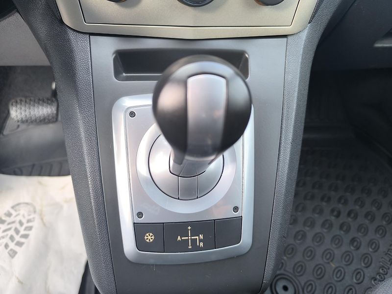 Opel Zafira (2008) 1.8  7MÍST,DOLOŽENÉ KM,SERVIS - fotka 22 z 36