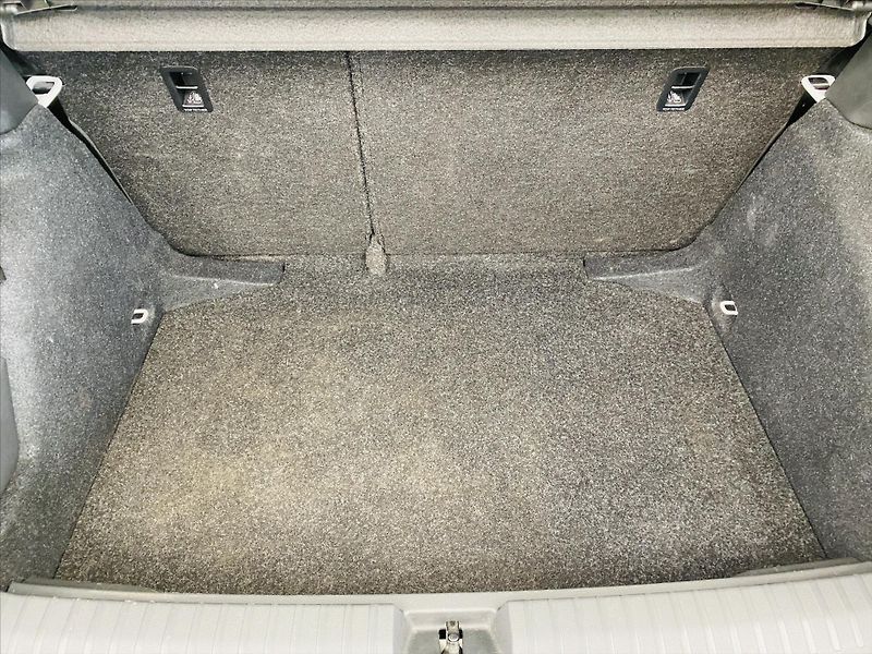 Škoda Kamiq 1,0 TSI 81kW Ambition - fotka 24 z 25