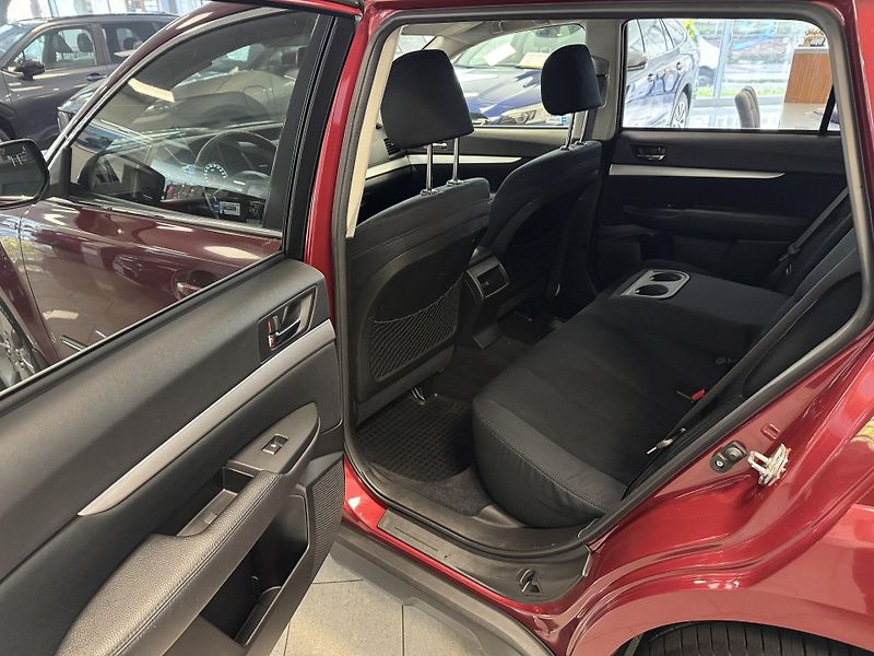 Subaru Outback 2.0D Comfort Cross Line CVT,CZ - fotka 14 z 50