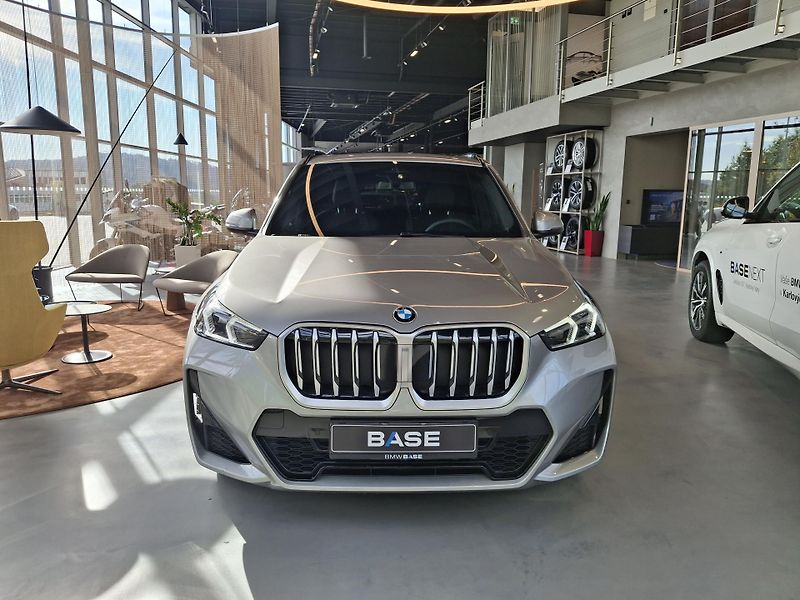 BMW X1 sDrive20i M-sport - fotka 2 z 24