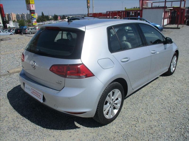Volkswagen Golf 1,2 TSI,NAVI,digiklima,servis, - fotka 5 z 36