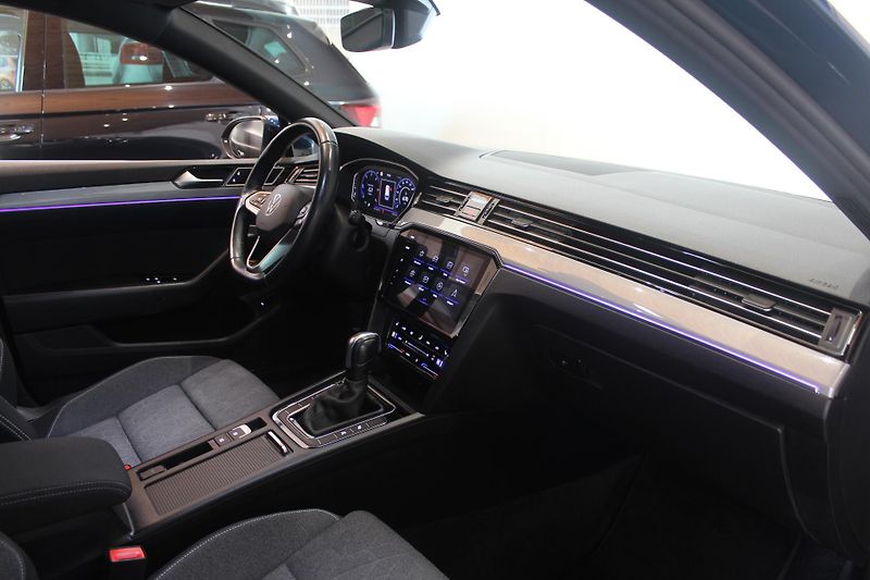 Volkswagen Passat (2023) 2.0TDI DSG Nez.Topení Display  - fotka 21 z 38