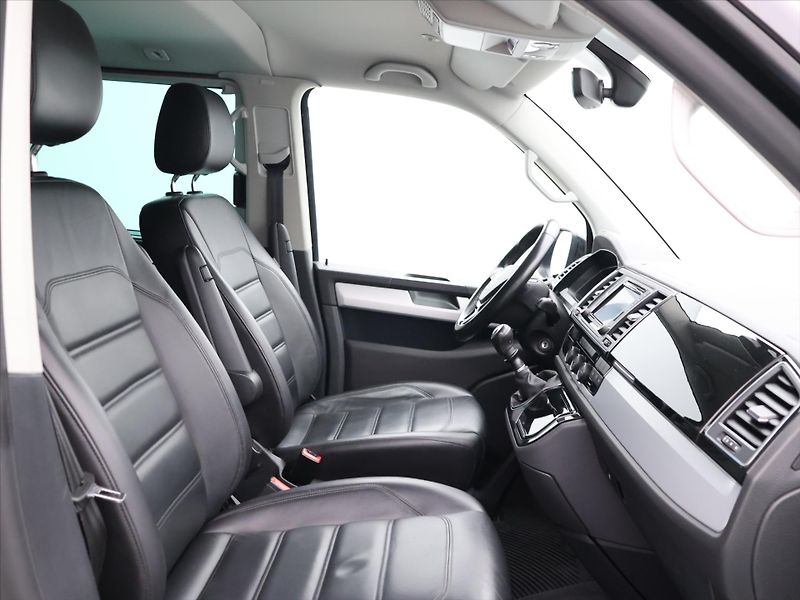 Volkswagen Multivan 2,0 TDI 150kW Highline LED - fotka 12 z 36