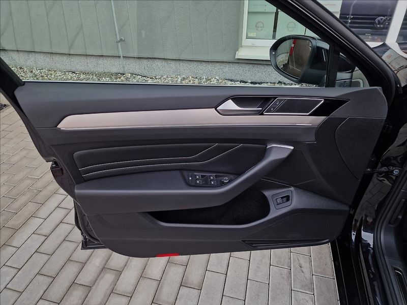 Volkswagen Passat 2.0 TDI 147kW 4MOT DSG Eleganc - fotka 39 z 50