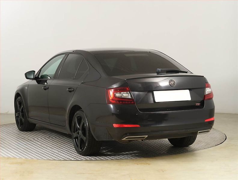 Škoda Octavia (2013) 1.4 TSI, Xenony, Tempomat - fotka 4 z 18