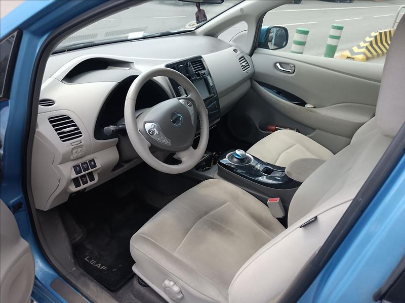 Nissan Leaf 0,0 electric drive  Basis - fotka 16 z 17