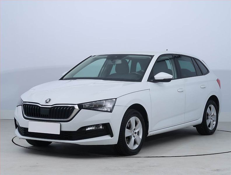 Škoda Scala (2022) Ambition 1.0 TSI, Tempomat - fotka 2 z 17