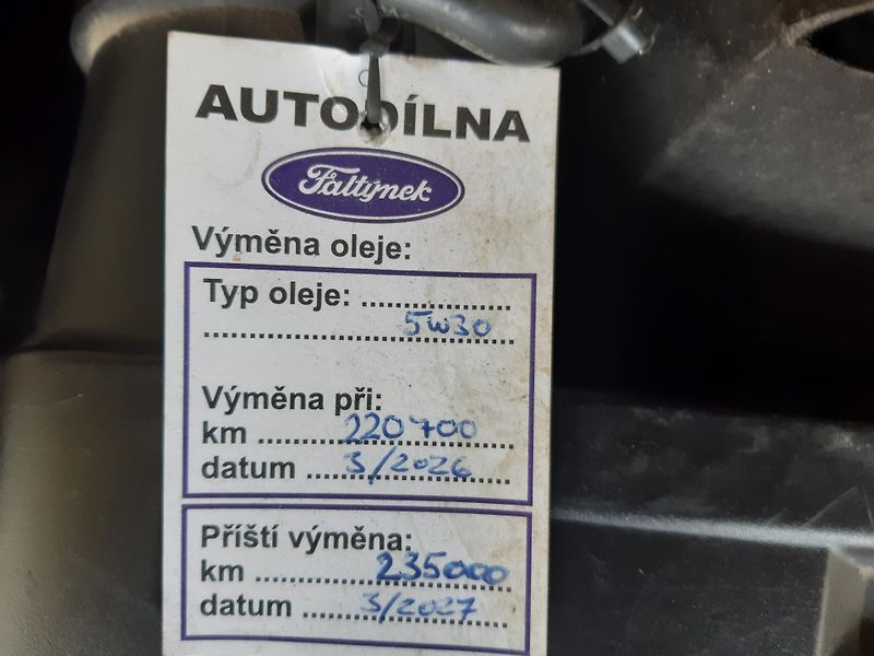 Škoda Octavia 2.0 TDI RS COMBI NAVI - fotka 27 z 29