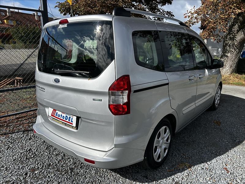 Ford Tourneo Courier 1,0 i 74 kW  Tempomat,Isofix - fotka 6 z 50