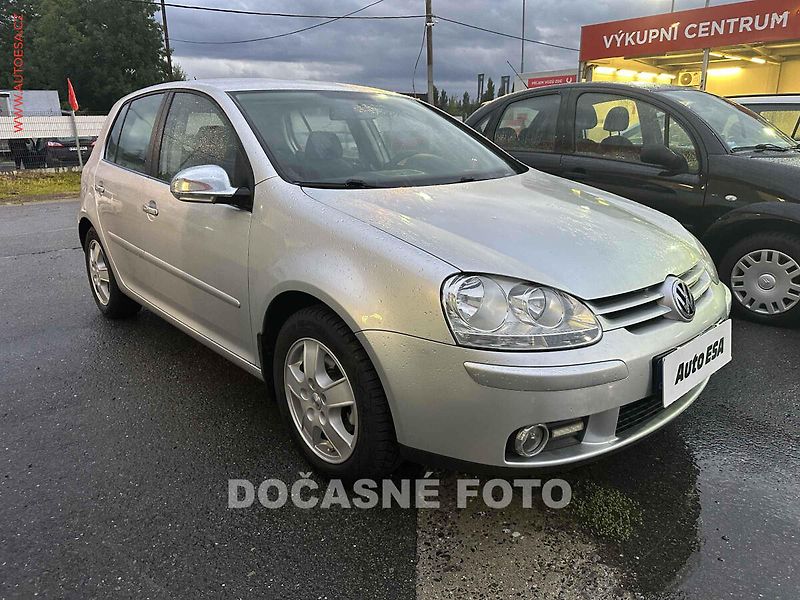 Volkswagen Golf (2007) 1.6i, 2.maj,ČR, Trendline - fotka 1 z 3