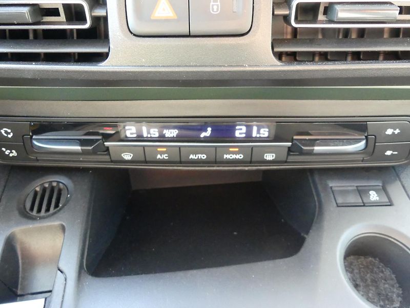 Citroën Berlingo (2018) 1,5 BlueHDi 100 MAN5 XTR - fotka 15 z 19