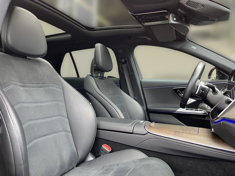 Mercedes-Benz Třídy E E-Třída 220 d 4MATIC kombi - fotka 17 z 18