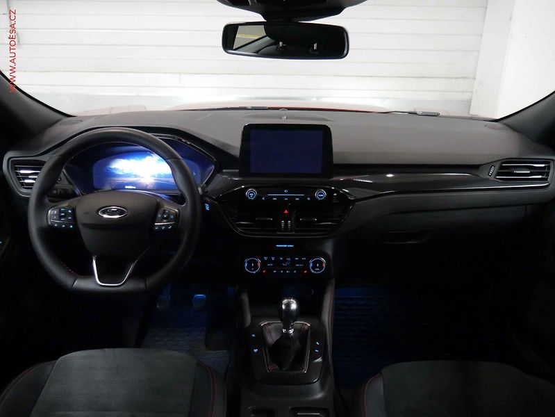 Ford Kuga (2023) 1.5 EB, ČR, servis.kniha, LED - fotka 8 z 21