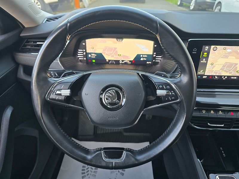 Škoda Octavia 2.0TDi 110kW DSG STYLE + NAVI - fotka 38 z 44