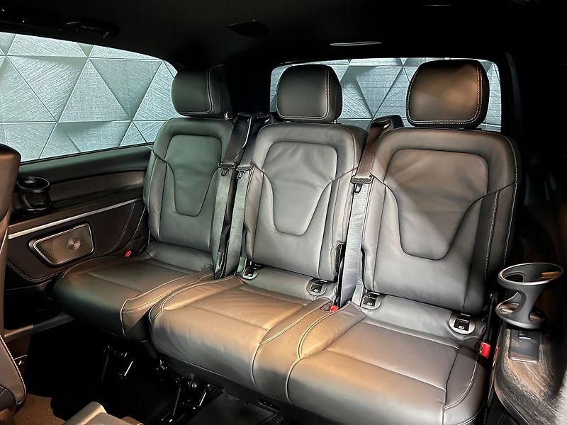 Mercedes-Benz Třídy V 300d 4M AMG LUXURY, AIRMATIC - fotka 12 z 34