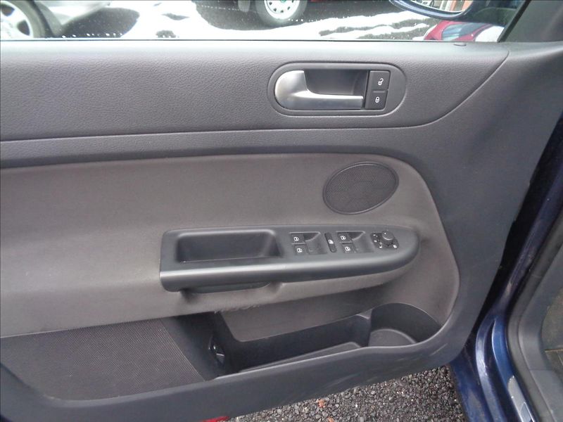 Volkswagen Golf Plus 1,4 - fotka 16 z 18