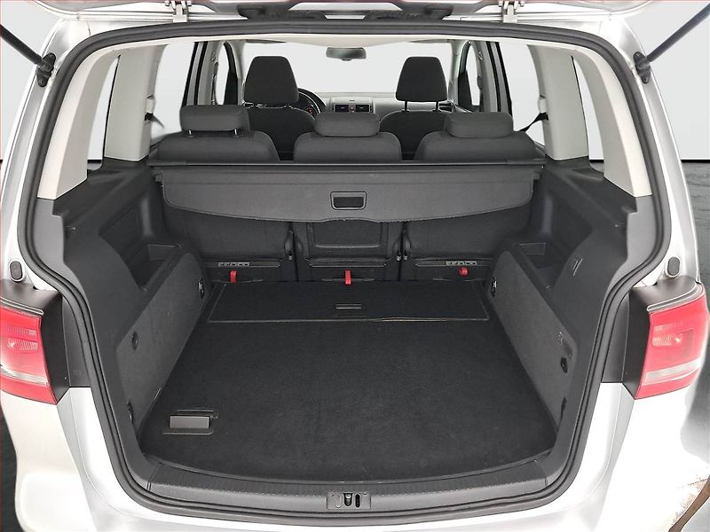 Volkswagen Touran (2011) Comfortline 1.6 TDI, Navi - fotka 14 z 18