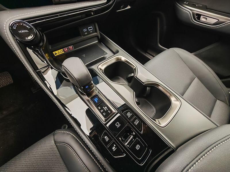 Lexus NX 450h plus 450h+ Executive TOP - fotka 12 z 41