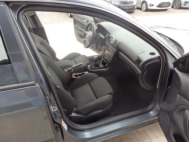 Škoda Superb 1.9 TDI 77 kW ALU R17, ZÁVĚS - fotka 10 z 14