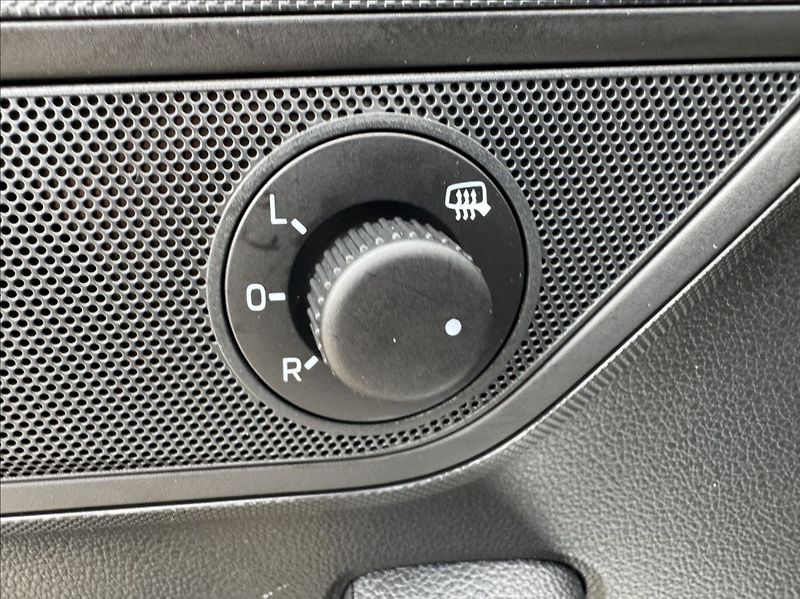 Škoda Fabia 1,0 TSI DPH 1.maj. původ ČR - fotka 24 z 50