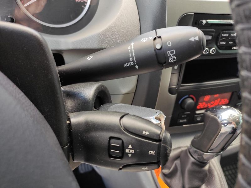 Peugeot Expert Tepee (2013) 2.0 HDI 180k AUT6 TZ - fotka 22 z 26