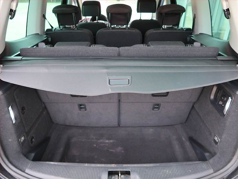 Seat Alhambra (2013) 2.0 TDI, 4X4, 7 míst, Navi - fotka 14 z 19