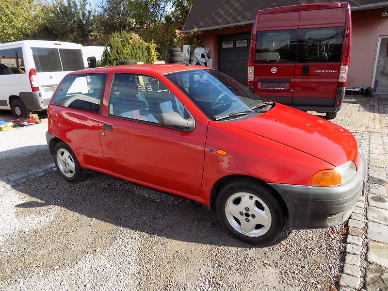 Fiat Punto 1,2I 54 KW SX CENTRÁL, KLIMA - fotka 5 z 30