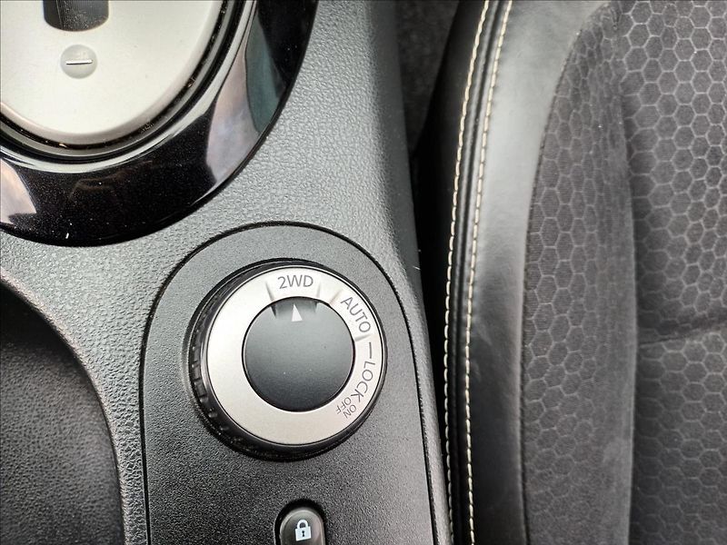 Nissan Qashqai 2,0 dCi 110 kW Automat,4X4,TZ - fotka 37 z 40