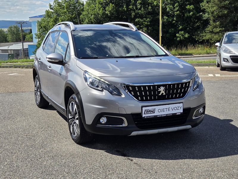 Peugeot 2008 (2018) 1.2 PT 110 ALLURE MAN5 - fotka 7 z 28